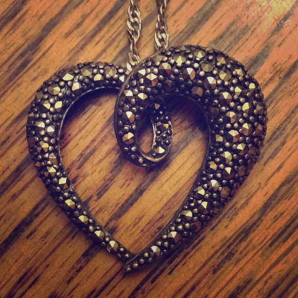 Marcasite Sterling Silver Large Twisted Open Heart Shaped Necklace Pendant - Picture 1 of 2